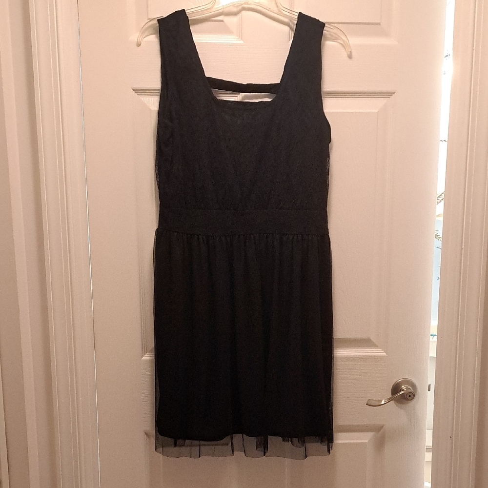 Elegant Black Sleeveless Dress